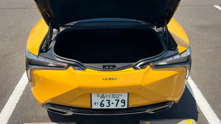 LC500 S package Tokyo JDM Rental - photo 9