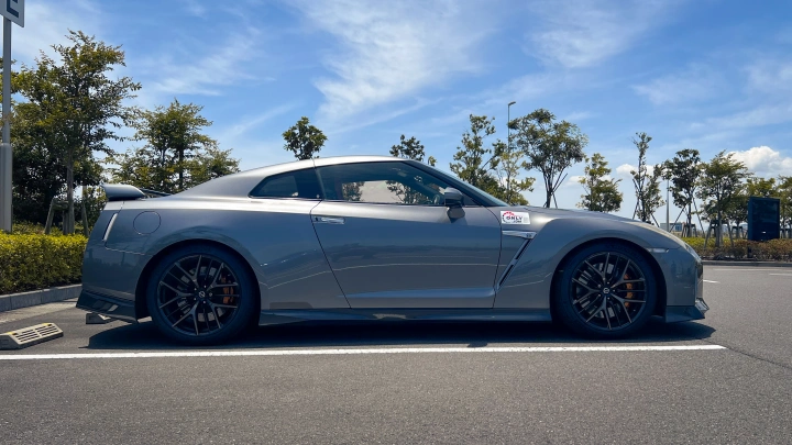 GT-R GODZILLA Tokyo JDM Rental - photo 4