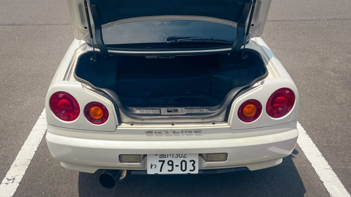 Skyline ER34 Coupe Pearl White Tokyo JDM Rental - photo 9
