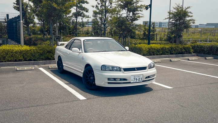 Skyline ER34 Coupe Pearl White Tokyo JDM Rental - photo 1