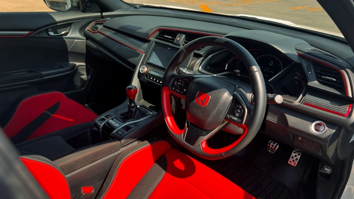 Civic Type R FK8 Tokyo JDM Rental - photo 5