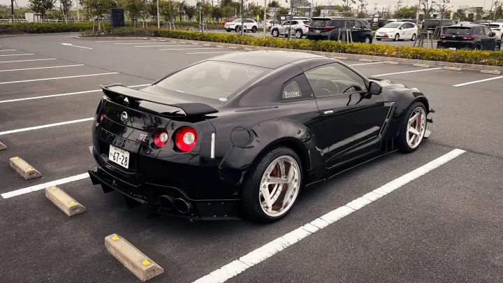 Nissan GT-R R35 LBWK Black Dragon Night Self-Drive Tour | Daikoku PA 5