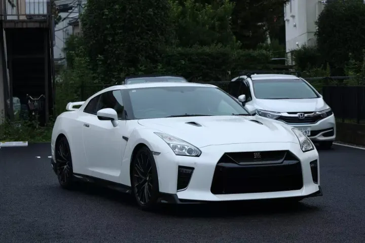 Nissan GT-R R35 White Dragon 1