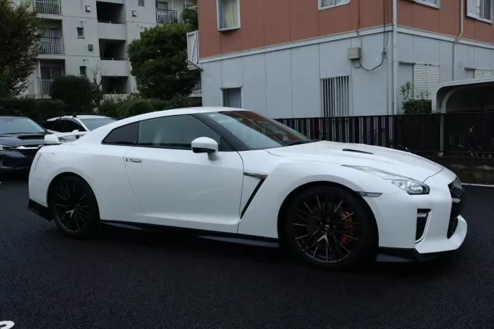 Nissan GT-R R35 White Dragon 2