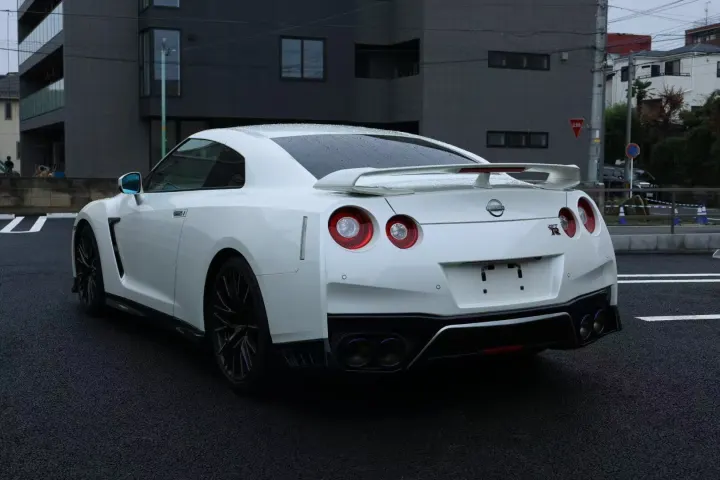 Nissan GT-R R35 White Dragon 3