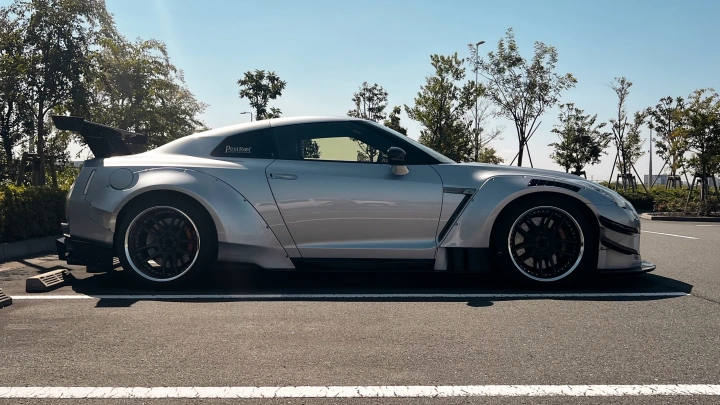 Nissan GT-R R35 LBWK 銀龍 4
