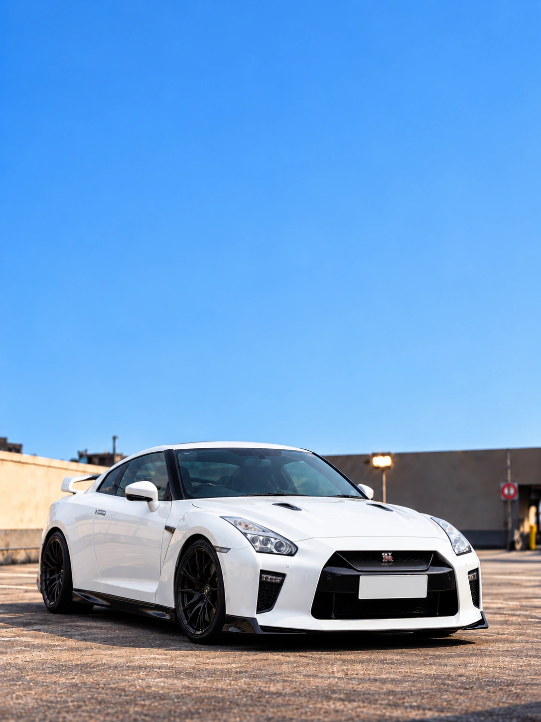 NISSAN GT-R R35 Nissan GT-R R35 White Dragon
